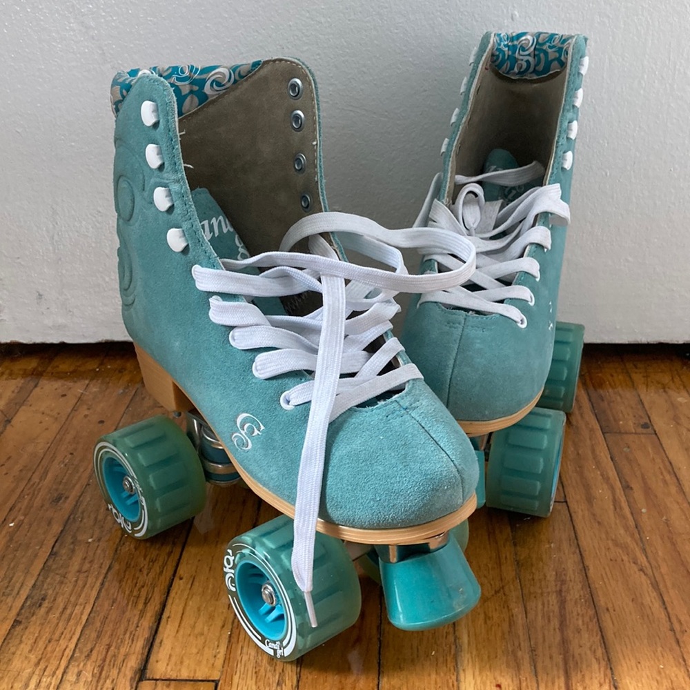 Candi girl roller skates sz 6